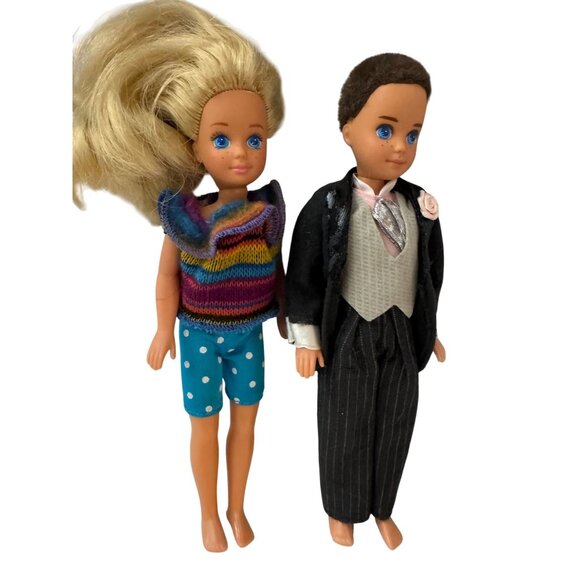 Barbie & Friends Doll Set 4 Dolls Barbie Ken & 2 Toddlers Preloved Condition - Picture 2 of 7
